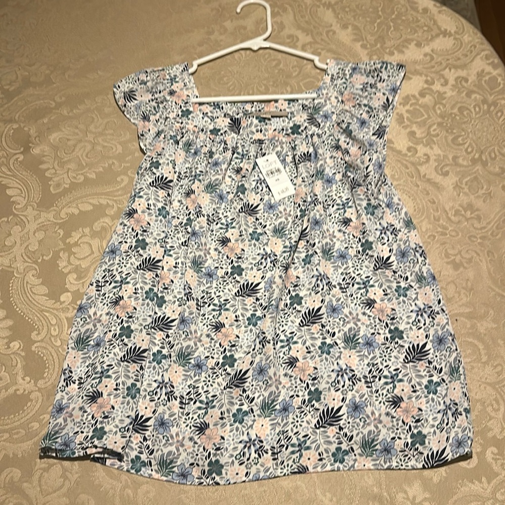 NWT LOFT square neck with flutter sleeves XS women’s top - polyester